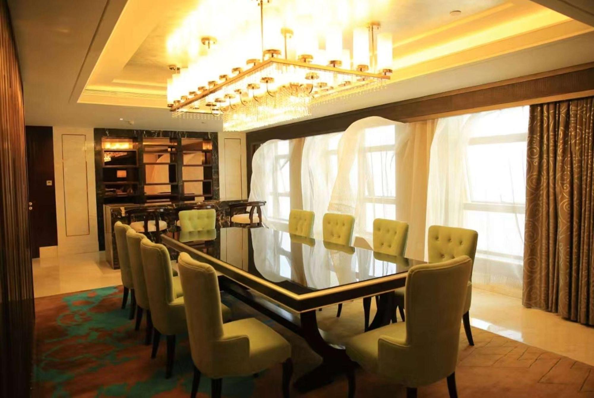 Hotel Ramada Yiyang Taojiang Esterno foto