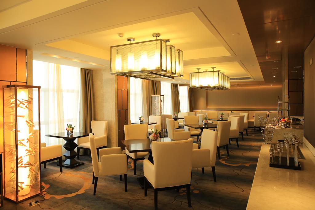 Hotel Ramada Yiyang Taojiang Esterno foto