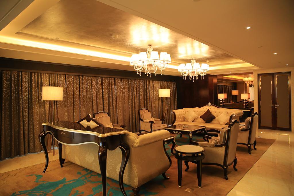 Hotel Ramada Yiyang Taojiang Esterno foto