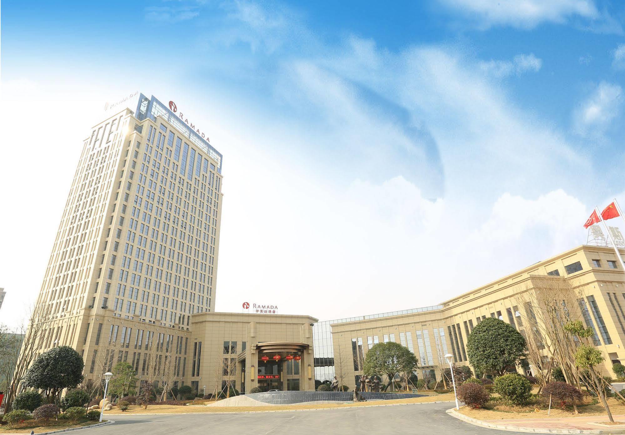 Hotel Ramada Yiyang Taojiang Esterno foto