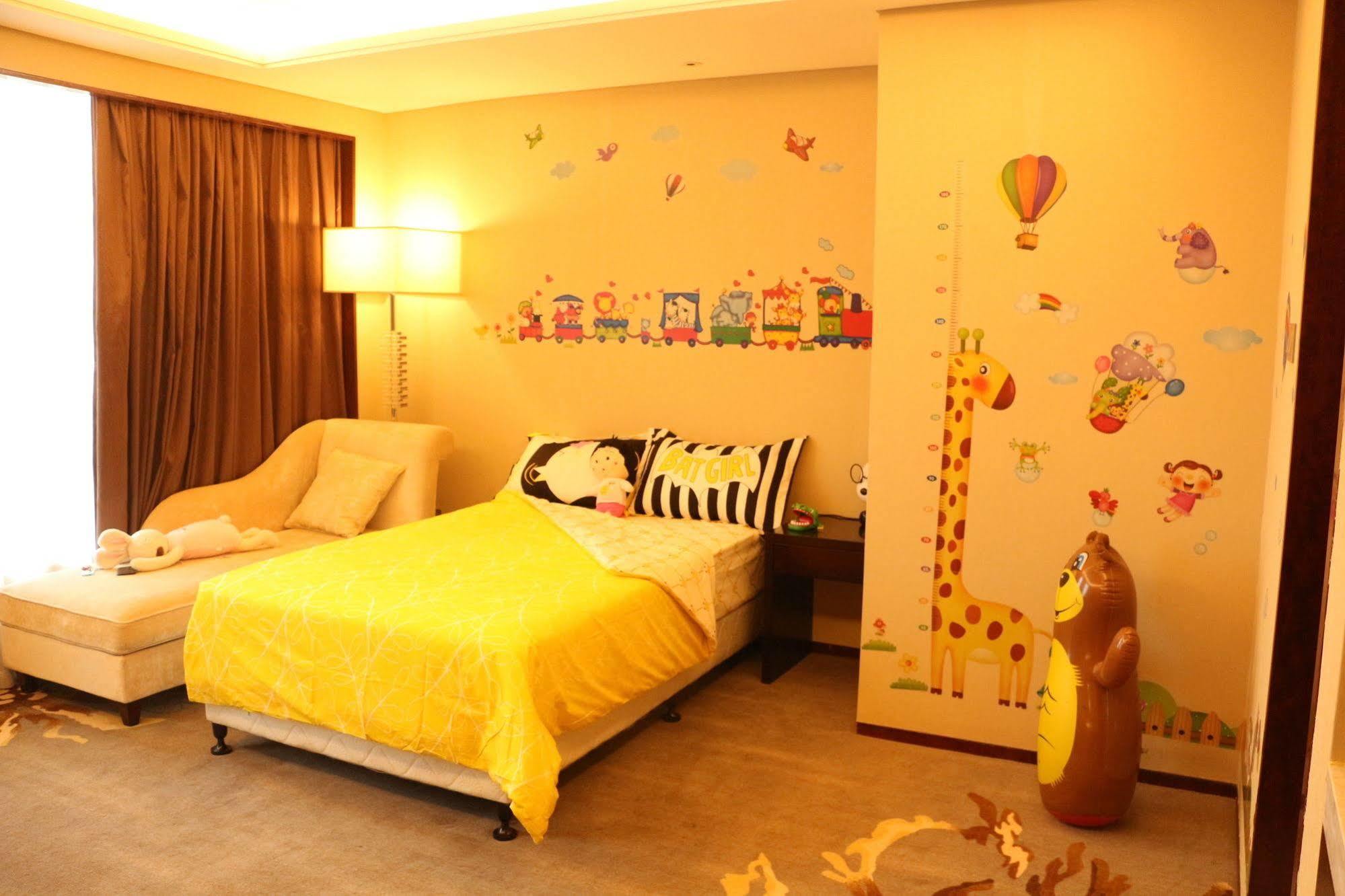 Hotel Ramada Yiyang Taojiang Esterno foto